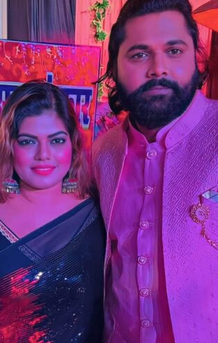 stage singer or play back singer in mumbai