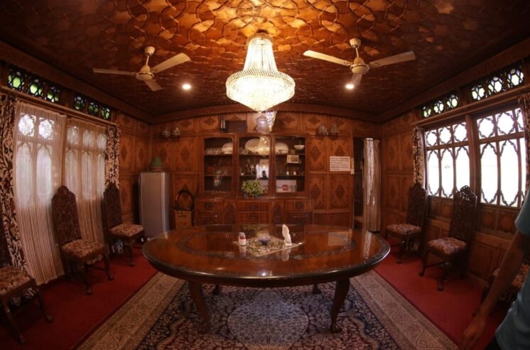 Royal vintage A Group of luxury and amp heritage houseboats